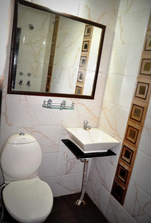 Hotel Peace Point Neu-Delhi Zimmer foto